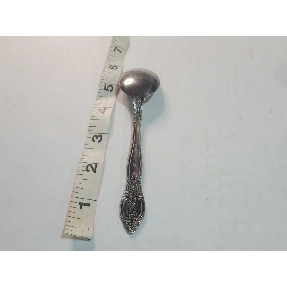 4pc Stainless Steel Flatware Set‎ Floral Scroll Teaspoons and Butter Spreader